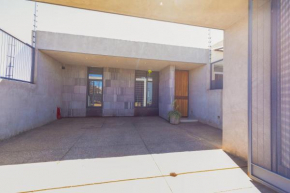 Casa un solo piso, 2 min hospital Real San Lucas.